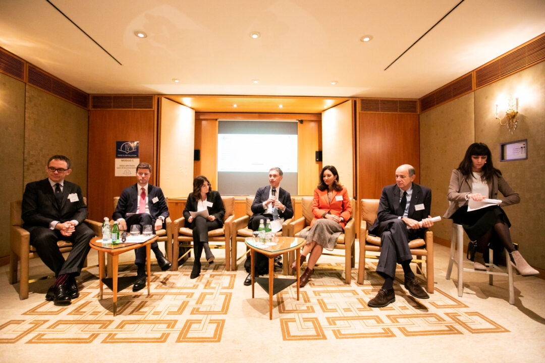 Photo – Discussion: “Finance and Human Capital”