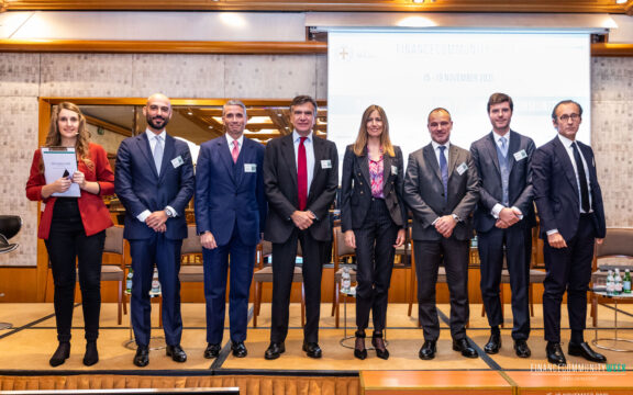 Roundtable: Private clients and family offices: need of tailor made solutions & opportunities for the Italian growth FIVELEX